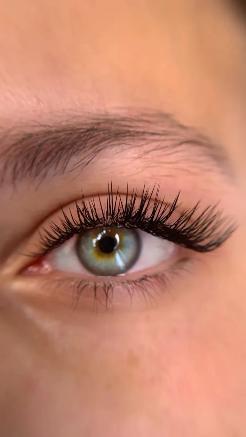 4D–7D eyelash extensions